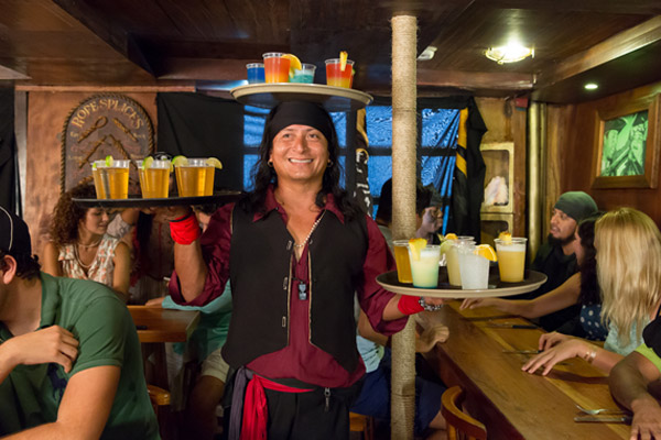 CAPTAIN HOOK - NAVIO PIRATA