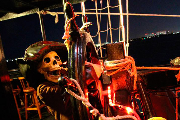 CAPTAIN HOOK - NAVIO PIRATA